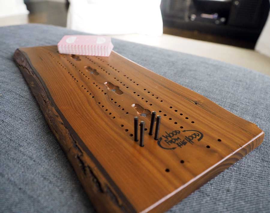 Wooden Cribbage Board Natural Edge Roasted Ash Wooden Cribbage Board Natural Edge Roasted Ash